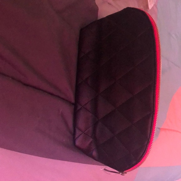 RobinRuth cosmetic bag - Picture 5 of 5